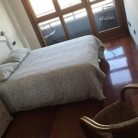 Apartamento 1ºlinea Playa Poniente Апартаменти *
